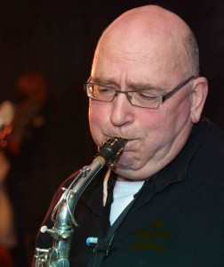   MARTEN DE NES, alto sax 2/clarinet 2 Limehouse Jazzband 