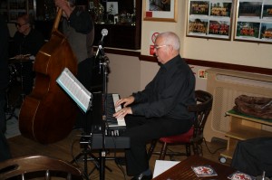 Phoenix Dixieland Jazz Band at Farnborough Jazz Club on 5th December 2014.  Dave Barnes on piano.  Photo by Mike Wittl