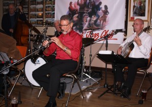 Alan Cresswell is featured on clarinet, backed by Andy Lawrence on double bass, Paul Norman on drums and Jim Heath on banjo with Bill Phelan's Muscrat Ramblers at Farnborough Jazz Club (Kent) on Friday, 2nd October 2015. Photo by Mike Witt.